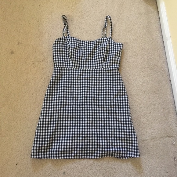 Brandy Melville Gingham Karla Dress - Picture 4 of 6